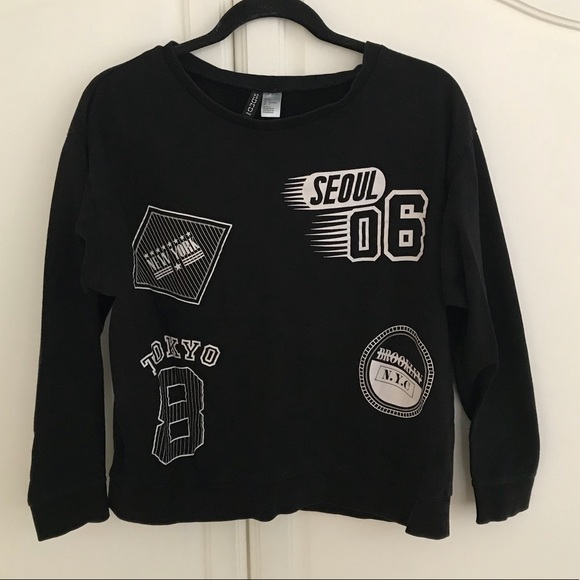 H&M Tops - Divided Long Sleeve Sweatshirt